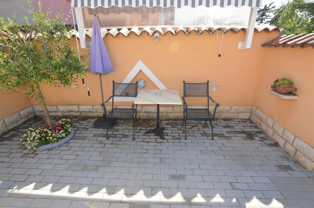 Apartmani Dekovic Materada Πόρετς Δωμάτιο φωτογραφία