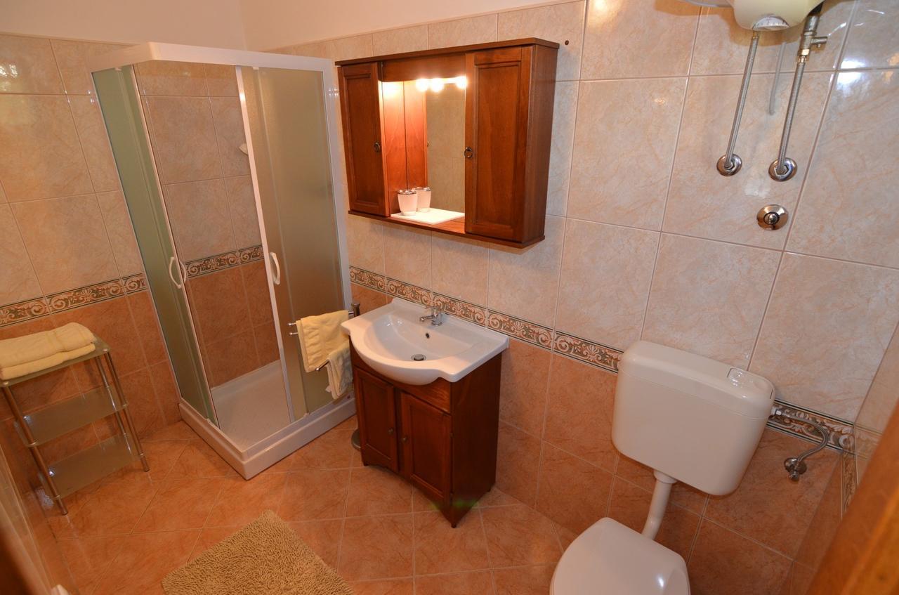 Apartmani Dekovic Materada Πόρετς Δωμάτιο φωτογραφία