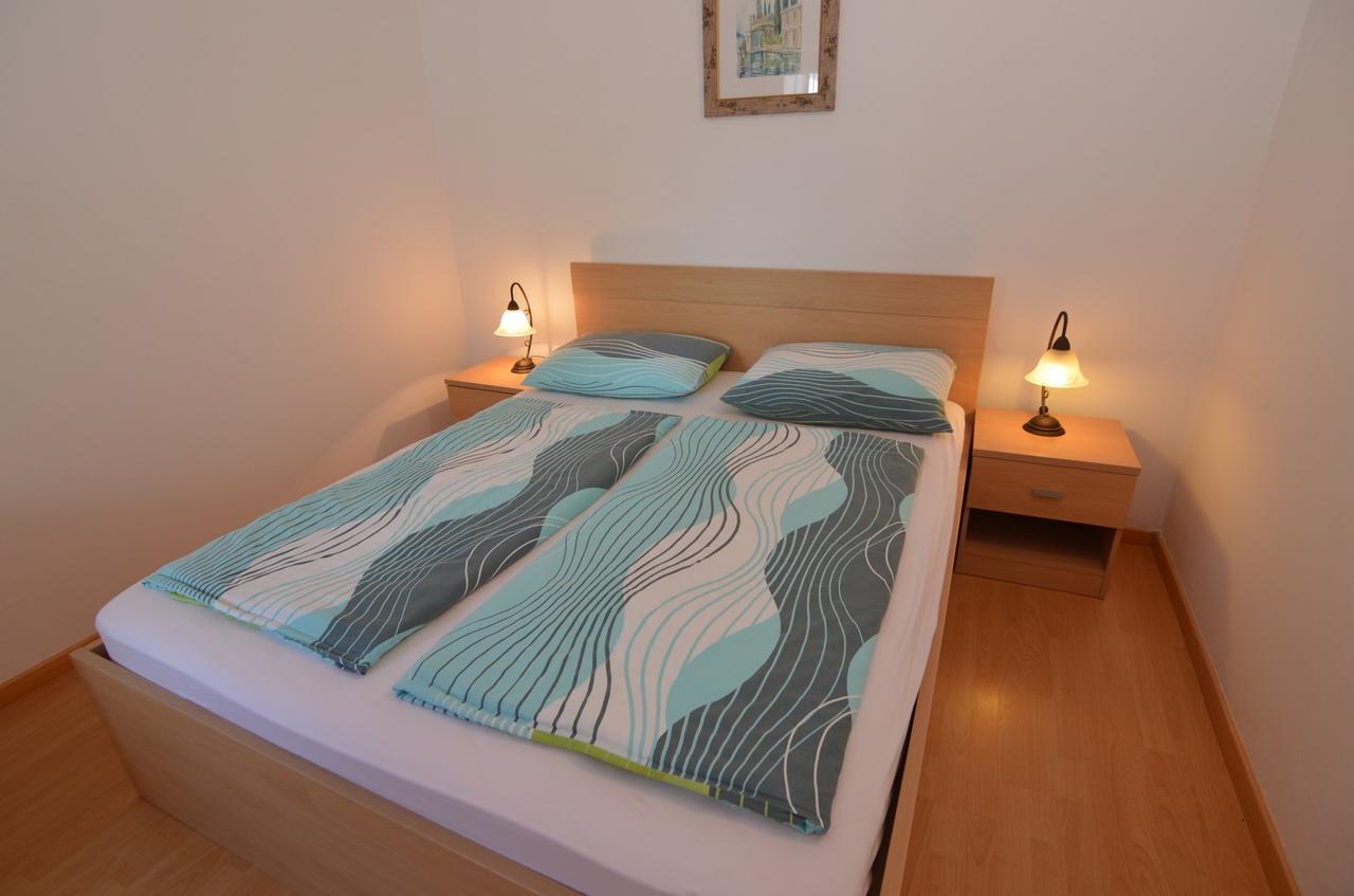 Apartmani Dekovic Materada Πόρετς Δωμάτιο φωτογραφία