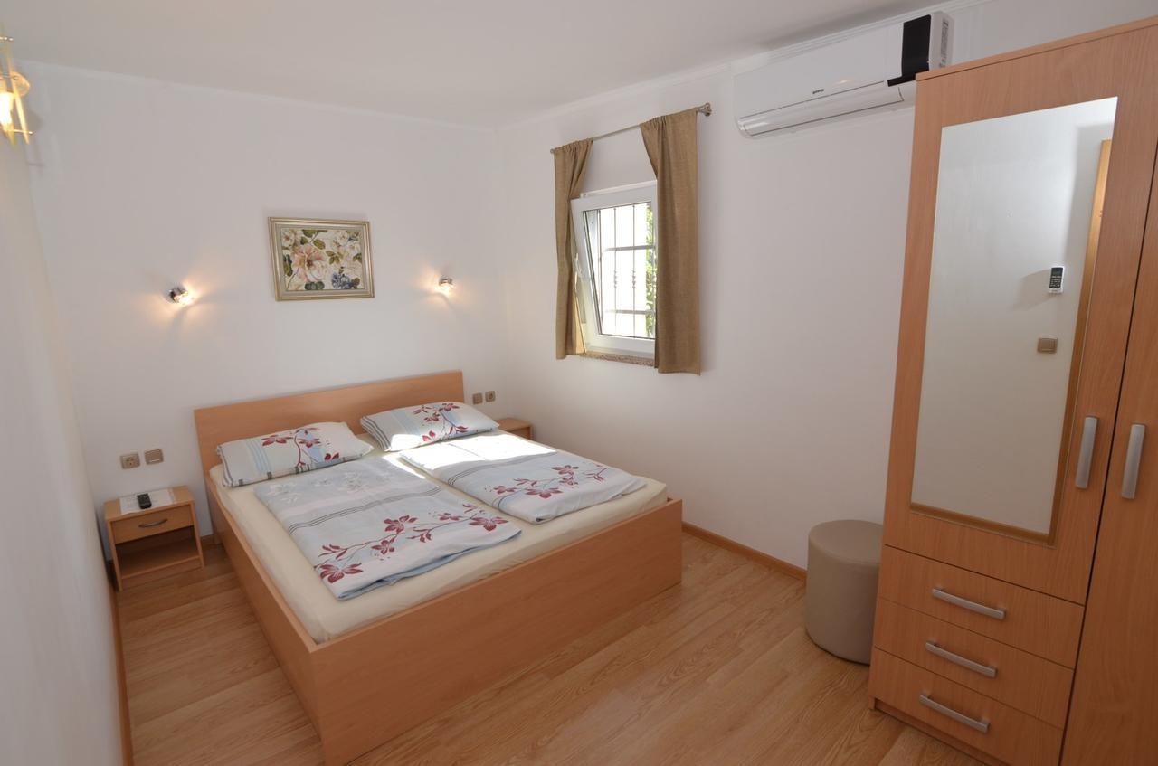 Apartmani Dekovic Materada Πόρετς Δωμάτιο φωτογραφία
