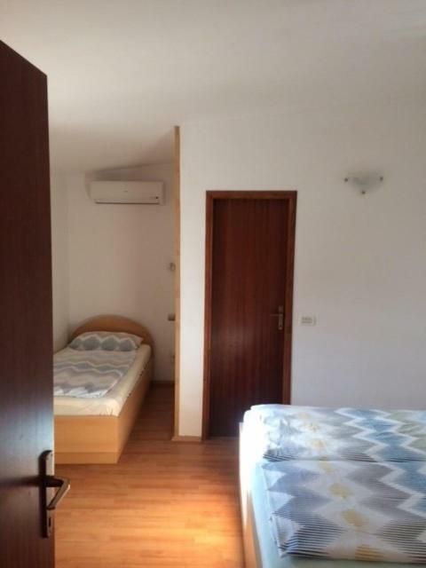 Apartmani Dekovic Materada Πόρετς Εξωτερικό φωτογραφία